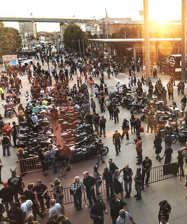 Motorcycles at H-D Museum - mobile version